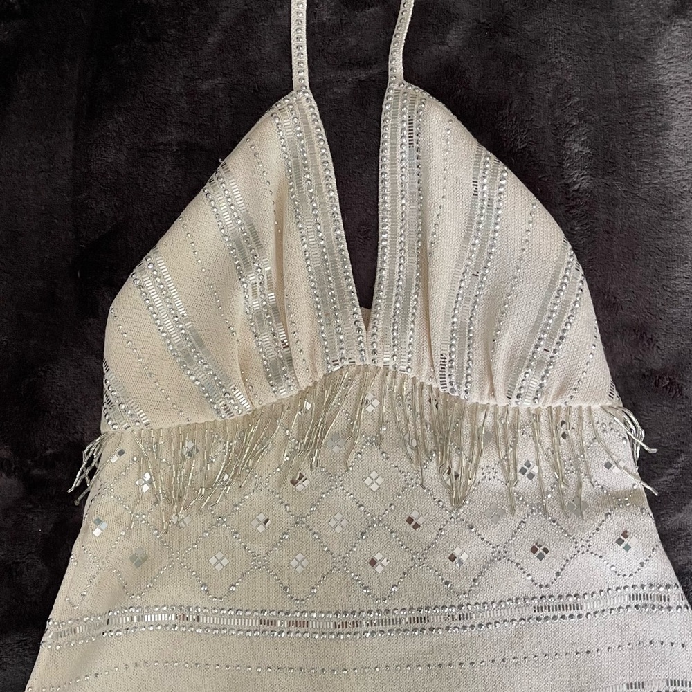 ST JOHN RESORT SZ 4 Off White excellent condition maxi dress with silver beading